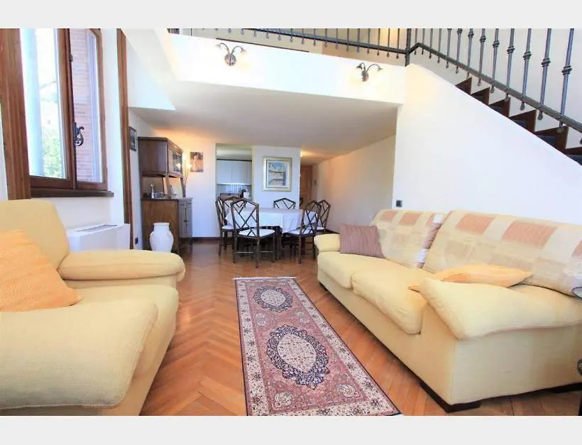 Charming Apartment Lake Front Acquaseria